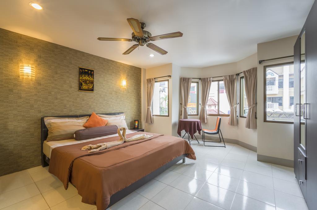 Living Room Guesthouse & Cafe Bar Karon Exterior foto